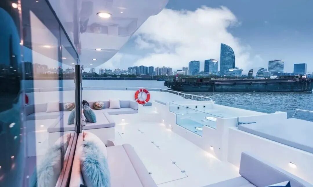 海上巴黎 70尺 实景图
